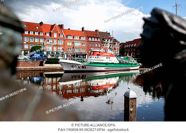 07 August 2019, Lower Saxony, Emden: The historic rescue cruiser ""Georg Breusing"" is located in the Ratsdelft in the centre of the city. On 08.09