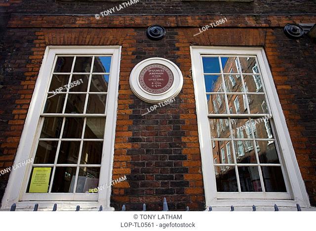 England, London, City of London, An exterior View of the plaque on Dr Johnson's house in the City of London