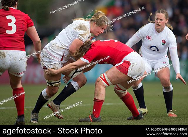 07 March 2020, Great Britain, London: Natalia John (Wales, 5) gets in the way of Poppy Cleall (England, 4, left). Fourth matchday of the Women's Six Nations...