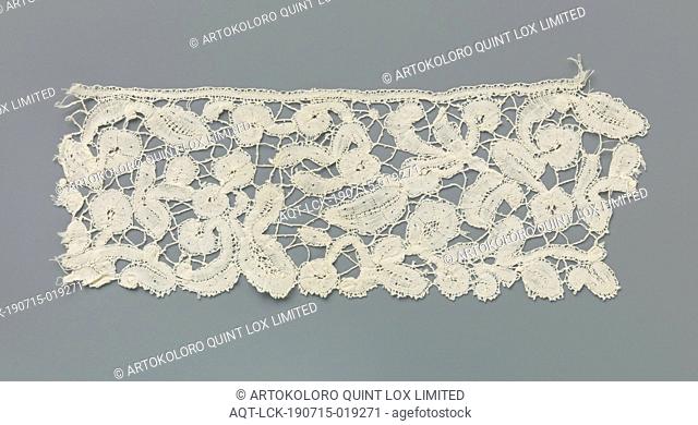 Strip of spool lace with simple flowers and leaves, Natural spool of lace strip: duchesse lace. Simply designed flower and leaf motifs and volutes are connected...