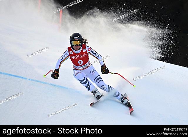 Kira WEIDLE (GER), action, alpine skiing, training Kandahar race 2022, women's downhill, ladies' downhill on January 27th, 2022 in Garmisch Partenkirchen