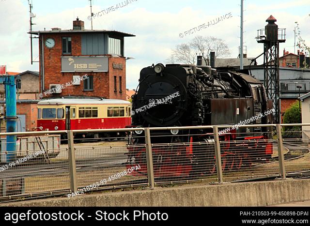 03 May 2021, Saxony-Anhalt, Wernigerode: A steam locomotive of the Harzer Schmalspurbahn HSB is on the scene. The locomotive was pulled out of the locomotive...