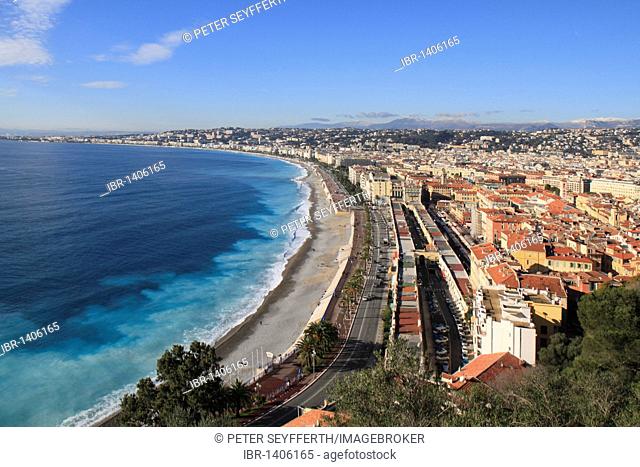 Baie des Anges bay, Beach at the Quai des Etats-Unis and Promenade des Anglais, seen from the castle hill, Nice, Alpes Maritimes