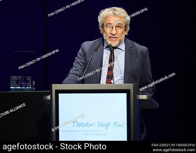 21 June 2023, Berlin: Can Dündar, former editor-in-chief of the Turkish newspaper Cumhuriyet, opens the Theodor Wolff Award ceremony at the Radialsystem...