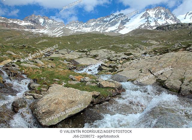 mountain scenery in the valley of Valsavarenche, upload to Chabod. Gran Paradiso peak in the left. National Park Gran Paradiso. Italy