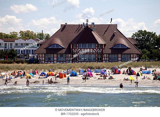 Spa and beach, Baltic Sea spa of Zingst, Fischland Darss Zingst peninsula, Mecklenburg-Western Pomerania, Germany, Europe