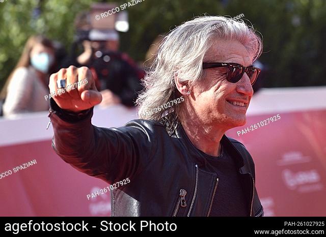 ROME, ITALY - OCTOBER 16: Luciano Ligabue attends the red carpet of the ""Luciano Ligabue And Fabrizio Moro"" close encounter during the 16th Rome Film Fest...