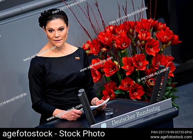 19 November 2023, Berlin: The Swedish Crown Princess Victoria speaks in the Bundestag at the central commemoration ceremony of the German War Graves Commission