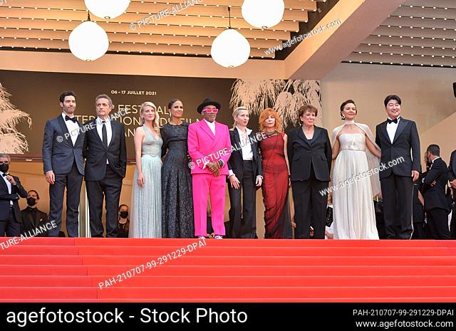 06 July 2021, France, Cannes: Jury members Tahar Rahim (left to right), Kleber Mendonca Filho, Melanie Laurent, Mati Diop, jury president Spike Lee