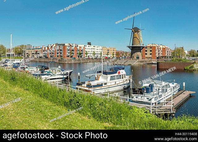 Tower mill called De Distilleerketel, Delfshaven - Rotterdam, Zuid-Holland, Netherlands, windmill, city, village, water, summer, ships, boat