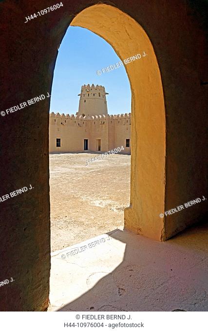 Asia, United Arab Emirates, UAE, Abu Dhabi, Al Ain, Al Ain Street, Al Jahili, fort, fort, old, inner courtyard, tourism, traditional, architecture, castle