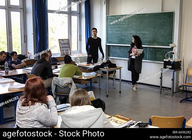 Theoretical lessons of the baker class in the dual system at the Elly-Heuss-Knapp-Schule, a vocational college of the city of Düsseldorf, North Rhine-Westphalia