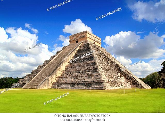 Ancient Chichen Itza Mayan Kukulcan pyramid in Mexico