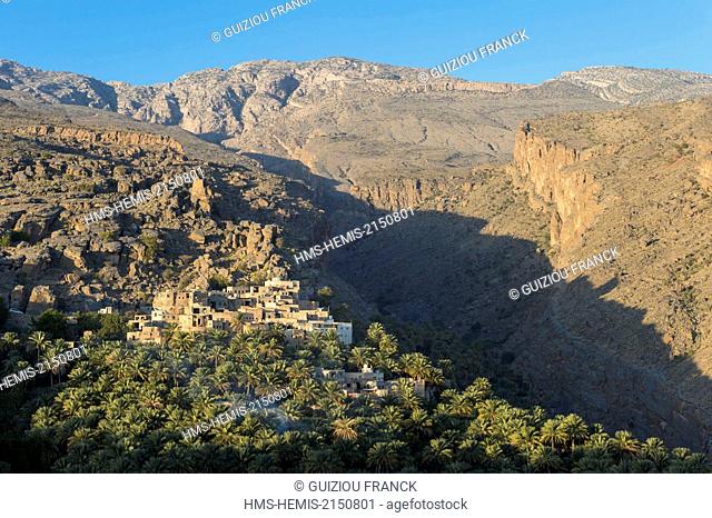 Sultanate of Oman, gouvernorate of Ad-Dakhiliyah, Al Hajar Mountains range, the village of Misfat al Abriyyin at the foot of Djebel Shams