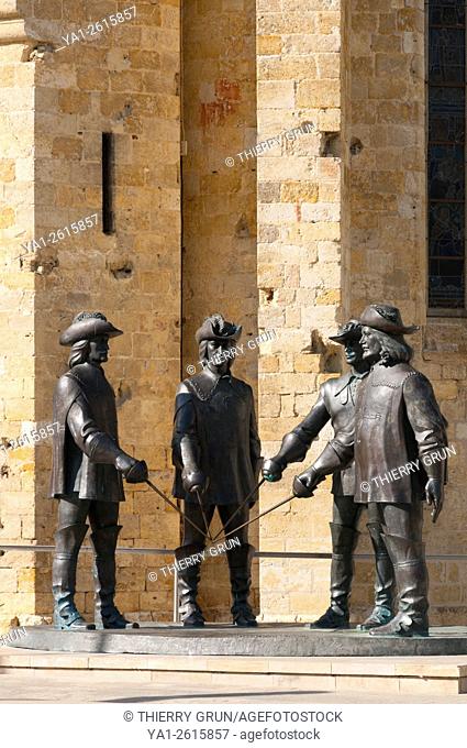France, Gers (32), Town of Condom on the way of Saint Jacques de Compostelle, D'Artagnan and 3 musketeers statues from Zurab Tsereteli