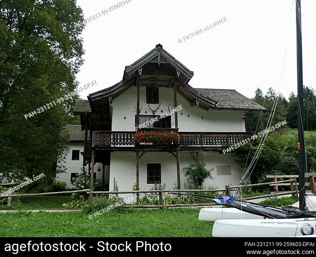 30 August 2023, Austria, St. Gilgen: The house of the biologist and Nobel Prize winner Karl von Frisch, 1886-1982 in the Brunnwinkl district of St