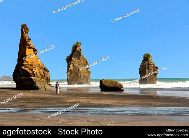 Three Sisters Beach, Tongaporutu, Taranaki, North Island, New Zealand, Oceania