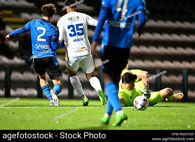 Club NXT's Senne Lammens pictured in action during a soccer match between Club NXT (U23) and Jong Genk, Sunday 09 October 2022 in Roeselare