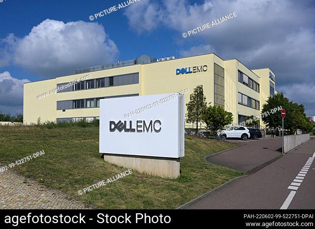 02 June 2022, Saxony-Anhalt, Halle (Saale): Dell Technologies at the Halle site. The company enables women to train and work as IT specialists as career...