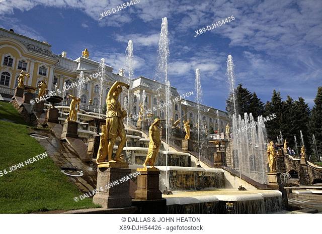 Russia, St Petersburg, Peterhof, Peter The Great's Palace, Petrodvorets, The Grand Cascade Fountains