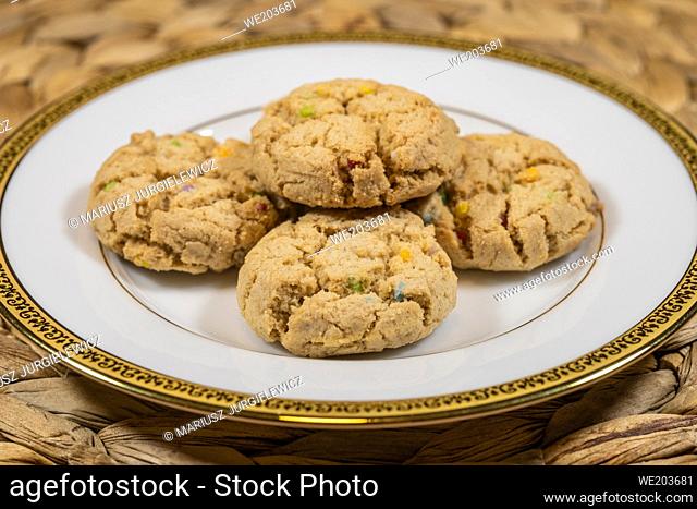 Gluten Free bake shop cookies are crispy and crunchy with chunks of ginger. Baked golden brown and rich with butter, these cookies are deliciously addictive and...