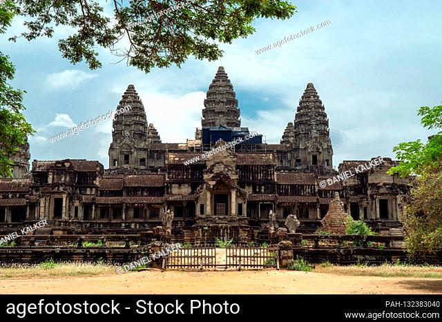 Cambodia: Temple complex Angkor Wat, seen from the east..Photo from May 10th, 2019. | usage worldwide. - Siem Reap/Siem Reap/Cambodia