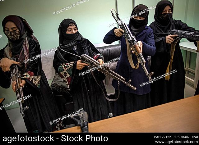 17 November 2022, Afghanistan, Kabul: Women are trained to use machine guns as part of their training as police officers