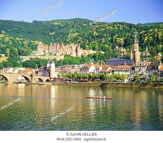 The castle, Neckar River and Alte bridge, Heidelberg, Baden-Wurttemberg, Germany, Europe