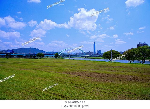 Taiwan, Taipei, MacArthur 2nd Bridge, Caihong Riverside Park