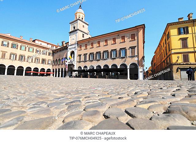 Italy, Emilia Romagna, Modena, City Hall at Piazza Grande Square
