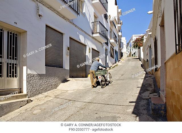 Typical narrow hilly street, Salobrena, Spain	1015
