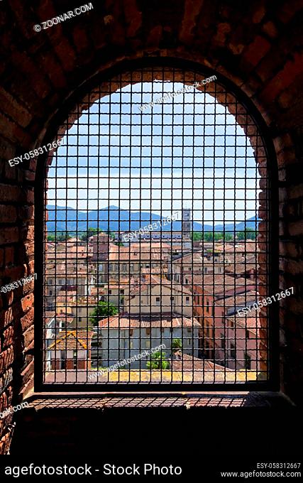 Toskana-Panorama von Lucca, gesehen vom Torre Guinigi
