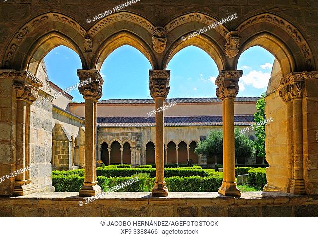 Romanesque cloister of the monastery of Nuestra señora de la Soterraña. Santa María la Real de Nieva. Segovia province. Castilla y León. Spain