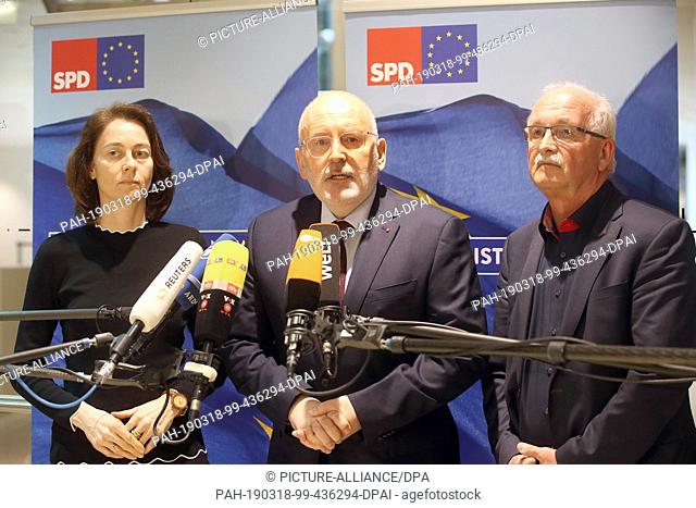 18 March 2019, Berlin: Frans Timmermans (M), former Dutch Foreign Minister, Katarina Barley, Federal Minister of Justice, and Udo Bullmann (r)