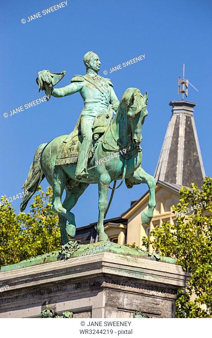 Place Guillaume II, equestrian statue of Grand Duke William II, Luxembourg City, Luxembourg, Europe
