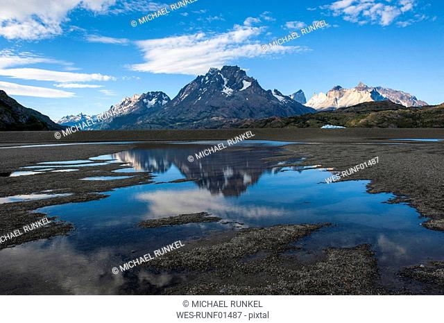 Chile, Patagonia, Torres del Paine National Park, Lago Grey