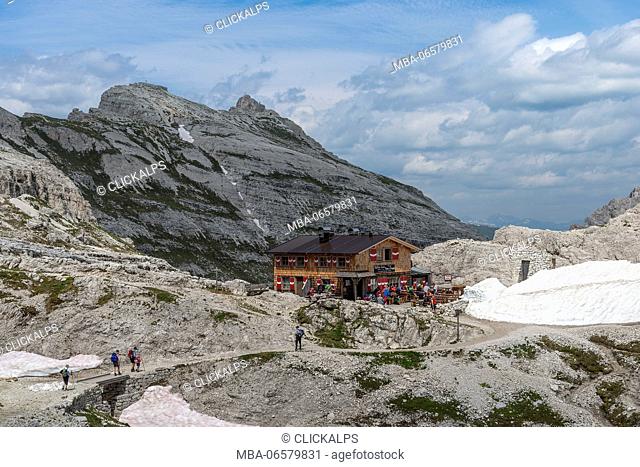 Sesto/Sexten, Dolomites, South Tyrol, Italy, The refuge Pian di Cengia/Buellelejoch