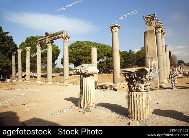 Tourist in front of the South Gate of the Agora at the Roman ruins of Ephesus, Efes, Selcuk, Kusadasi, Turkey, Europe
