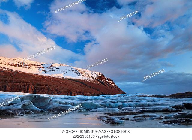 View of Svinafellsjokull glacier at sunset. Vatnajokull National Park. Iceland