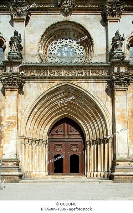 Santa Maria abbey door, Alcobaca, UNESCO World Heritage Site, Estremadura, Portugal, Europe