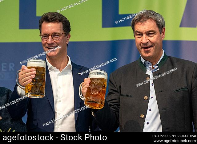 05 September 2022, Bavaria, Abensberg: Markus Söder (r), Bavaria's Prime Minister and CSU party leader, and Hendrik Wüst, NRW's Prime Minister (CDU)
