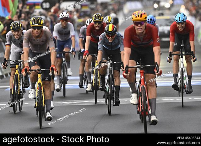 Belgian Jenno Berckmoes (C) sprints for third place and finishes tenth, in the the U23 men road race at the UCI Road World Championships Cycling 2022