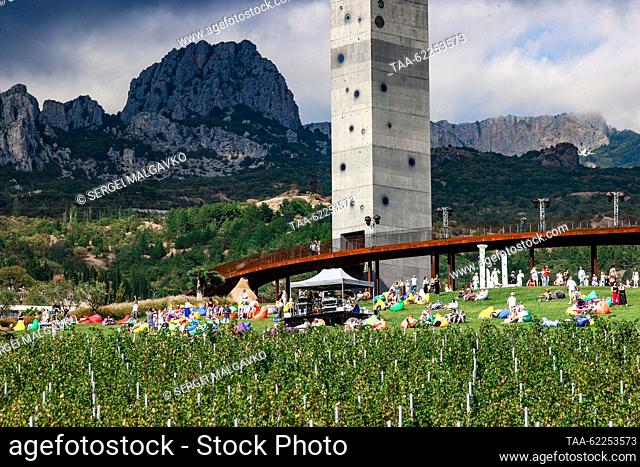 RUSSIA, YALTA - SEPTEMBER 16, 2023: A view of a vineyard during Winepark Fest, a wine harvest winemaking festival, in Vinny Park in the Black Sea resort of...