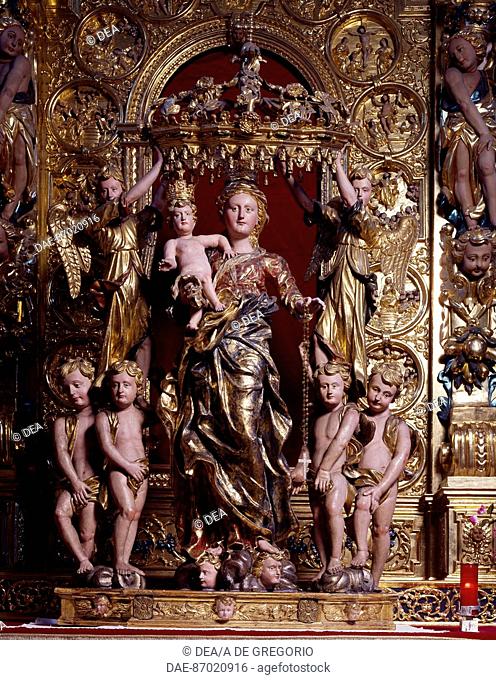 Madonna and Child, detail from a group of wooden statues, San Lorenzo parish church, Antronapiana, Antrona Schieranco. Italy, 17th century
