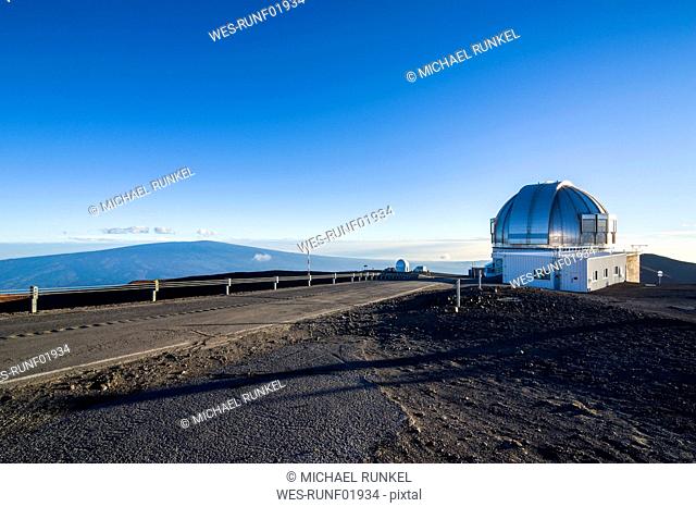USA, Hawaii, Big Island, observatory on Mauna Kea volcano