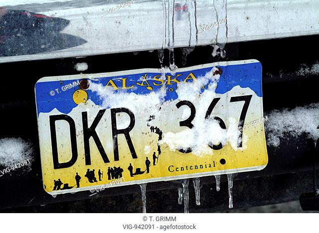 USA, 04.02.2004, Alaskan car numberplate for the 100 years aniversary of the legendary goldrush. - ALASKA, USA, 04/02/2004