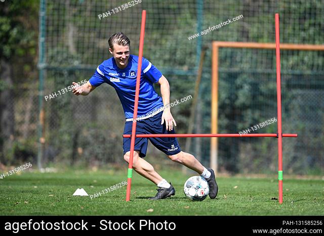 Marco Thiede (KSC). GES / Football / 2.Bundesliga: First training session of Karlsruher SC after the break due to the corona crisis, 09.04