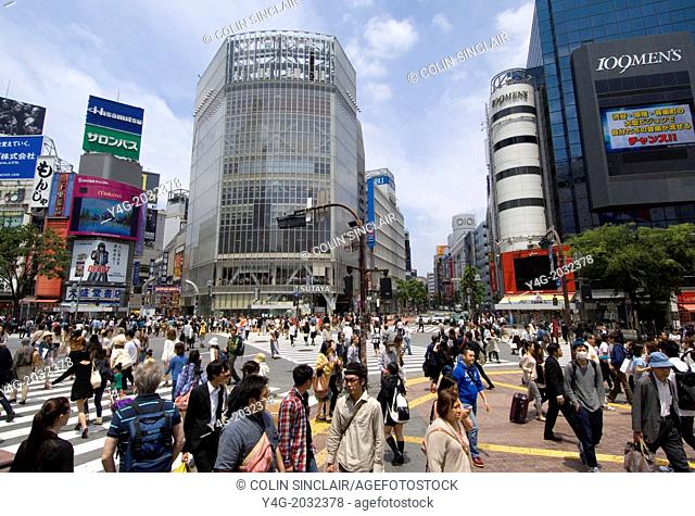 Shibuya; Tokyo; A Tokyo hub; Young person's district; Shopping for the young; Zebra crossings; Crossings; Traffic lights; Commuters; Young shoppers; Crossing;...