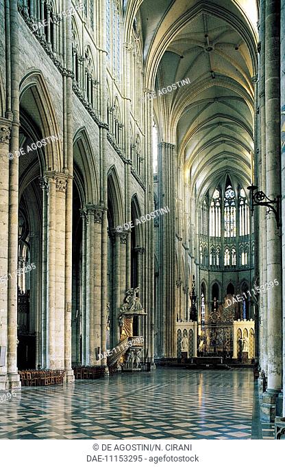 Nave, Cathedral of Notre-Dame (13th century) (Unesco World Heritage List, 1981), Amiens, Picardy, France