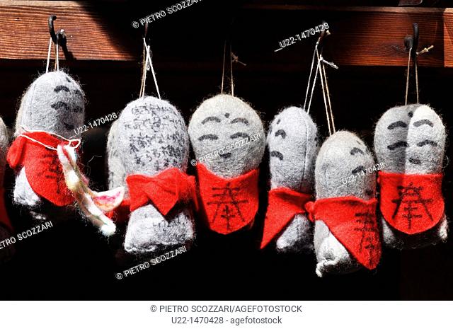 Kyoto (Japan): votive dolls in a temple